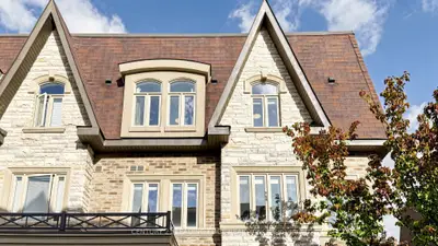 320 John Street 202, Markham, On L3t 0b1