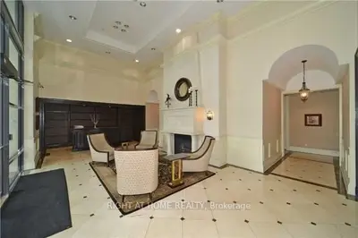 330 Red Maple Road 809, Richmond Hill, On L4c 0t6