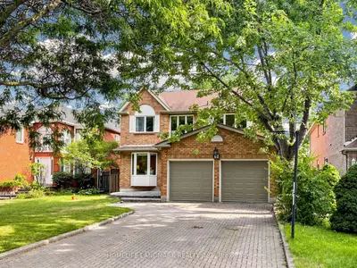 60 Ingleborough Court, Markham, On L3r 8m4