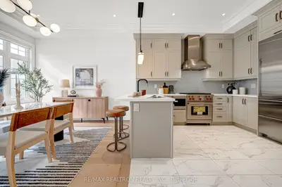 4249 Major Mackenzie Drive E, Markham, On L6c 3l5