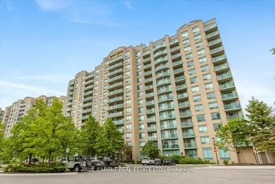 39 Oneida Crescent 306, Richmond Hill, On L4b 4t9