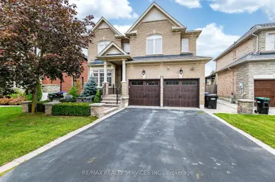 13 Vista Drive, Bradford West Gwillimbury, On L3z 0b6