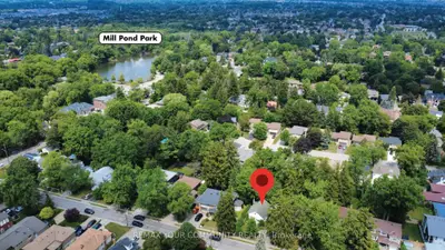 223 Richmond Street, Richmond Hill, On L4c 3y9