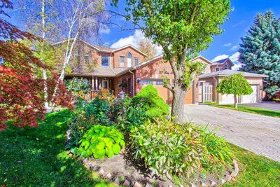322 Harry Beer Court, Newmarket, On L3y 8m2