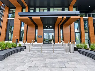 5 Meadowdale Road 1709, Vaughan, On L4k 0c7