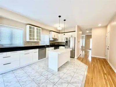 5 Navarre Street, Richmond Hill, On L4b 4h3