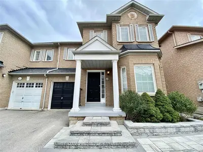 5 Navarre Street, Richmond Hill, On L4b 4h3