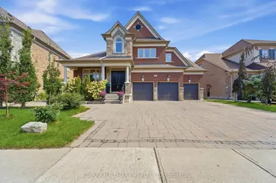 21 Skyline Trail, King, On L7b 0a1
