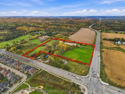 17422 Bathurst Street, King, On L3y 4v9