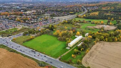 17422 Bathurst Street, King, On L3y 4v9