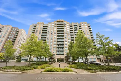 39 Oneida Crescent 711, Richmond Hill, On L4b 4t9