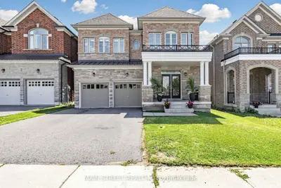 11 Robert Baldwin Boulevard, East Gwillimbury, On L9n 0r3