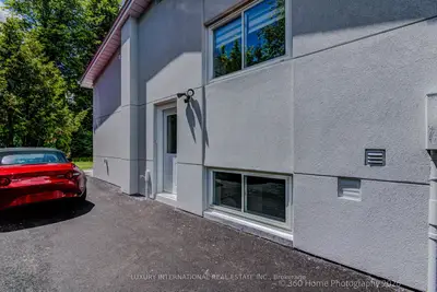 20 Haida Drive, Aurora, On L4g 3c7