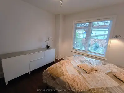 31 Barletta Drive, Vaughan, On L6a 4h5