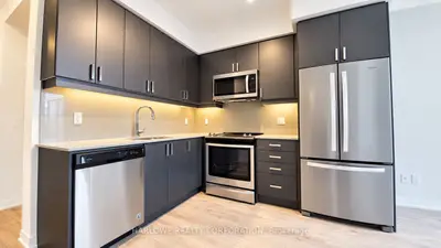 7895 Jane Street 203, Vaughan, On L4k 0k2