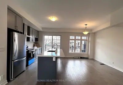 113 Yorkton Boulevard, Markham, On L6c 3l7