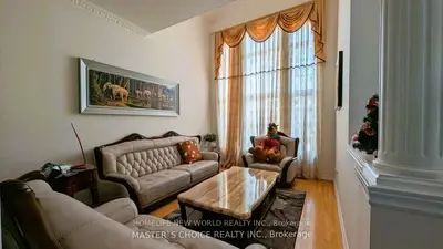 6 Farmstead Road, Richmond Hill, On L4s 1v8