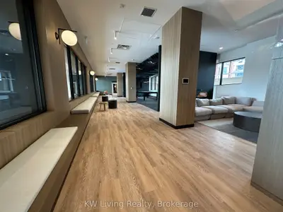 7950 Bathurst Street 517, Vaughan, On L4k 0l4