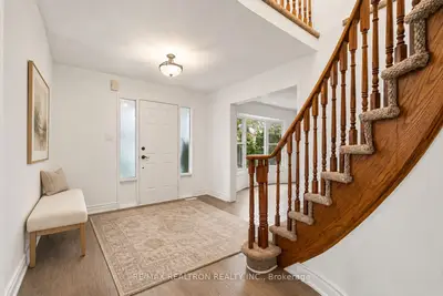 12 Tuch Drive, Georgina, On L4p 3p1