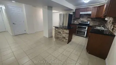 14a Oxbow Court Basement, Vaughan, On L4h 2v4