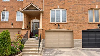 8 Edgemont Court, Richmond Hill, On L4s 2h8