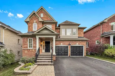 314 Dowson Loop, Newmarket, On L3x 3g2