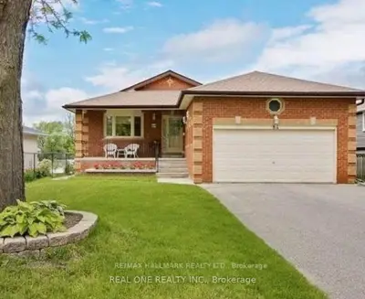 84 Riverglen Drive, Georgina, On L4p 2r1