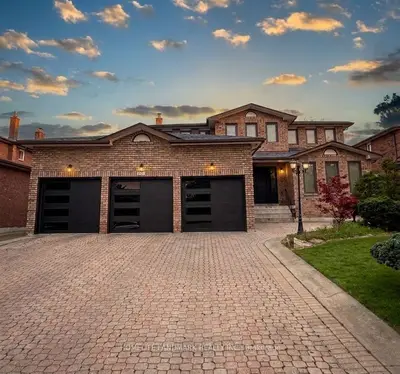 11 Ravenhill Crescent, Markham, On L3s 2v6