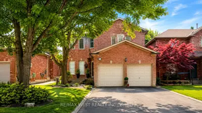 31 Mulholland Drive, Vaughan, On L4j 7t7