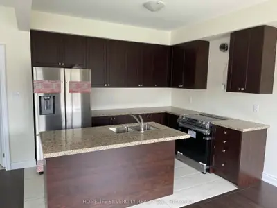 138 Kennedy Boulevard, New Tecumseth, On L9r 0w1