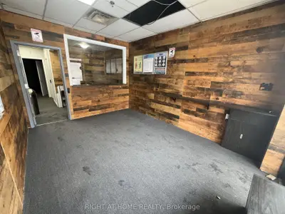 7007 Islington Avenue, Vaughan, On L4l 1v8