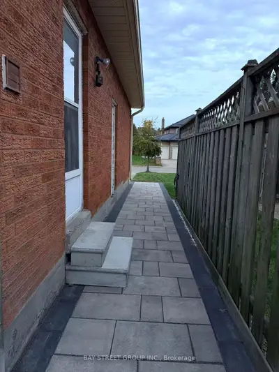 50 Dowling Circle Basement A2, Markham, On L3r 8r4
