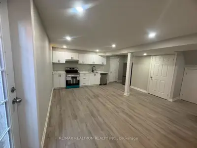 95 Tulip Street, Georgina, On L4p 1c6
