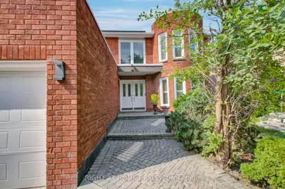 53 Waltham Crescent, Richmond Hill, On L4b 1z3