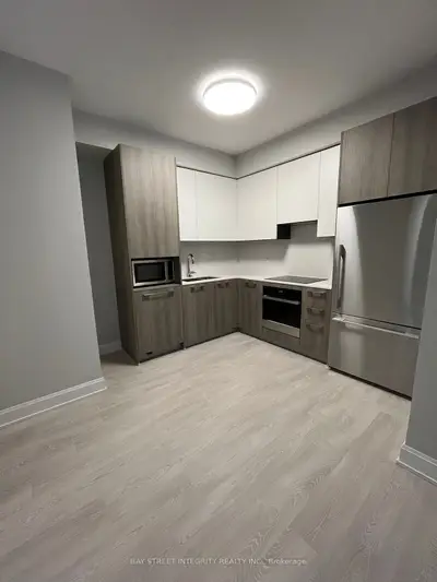 18 Water Walk Drive 609, Markham, On L3r 6l5