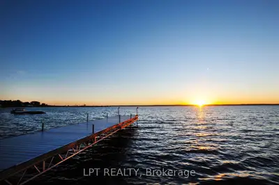212 Cameron Crescent, Georgina, On L4p 3t6