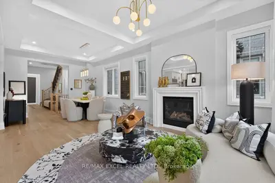17 Cinquefoil Street, Richmond Hill, On L4e 1j9