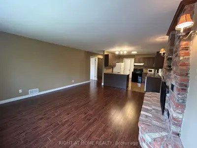 36 Aurora Heights Drive Upper Level, Aurora, On L4g 2w7