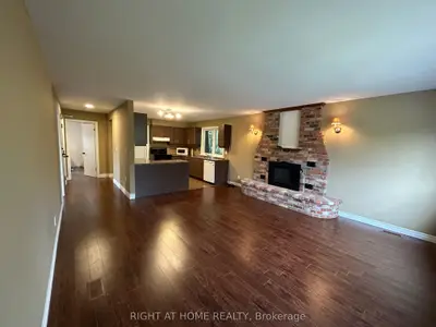 36 Aurora Heights Drive Upper Level, Aurora, On L4g 2w7