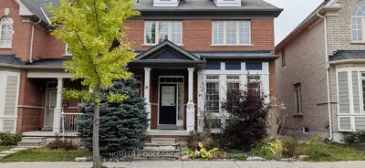 32 Cardrew Street, Markham, On L6b 1g9