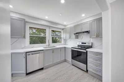 997 Mount Albert Road, East Gwillimbury, On L0g 1v0