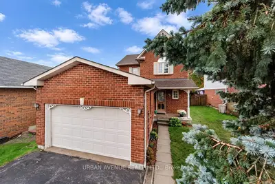 15 Natanya Boulevard, Georgina, On L4p 3r6