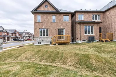 750 Prest Way, Newmarket, On L3x 0j6