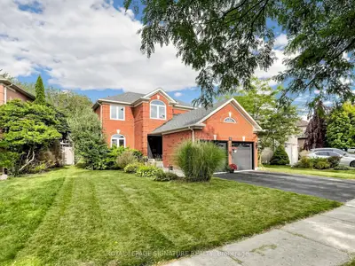 81 Pinnacle Trail, Aurora, On L4g 7g6