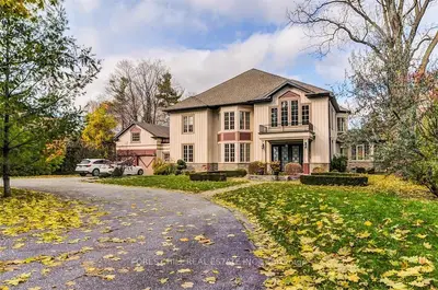 22 Deanbank Drive, Markham, On L3t 1z3