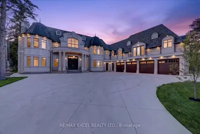 28 Personna Boulevard, Markham, On L6c 1e9