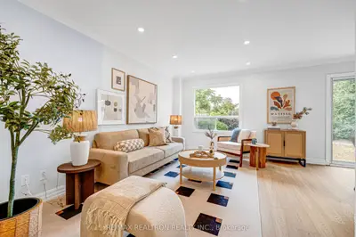 6 Woolen Mill Road, Markham, On L3p 6x4