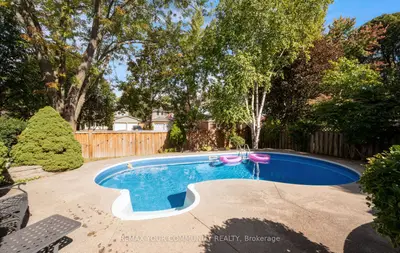 25 Albery Crescent, Aurora, On L4g 5r8