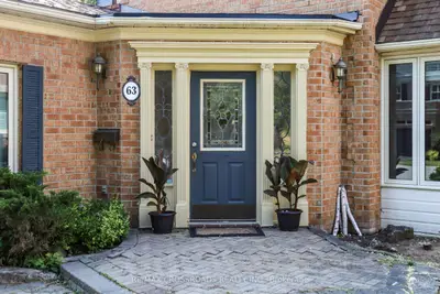63 Baynards Lane, Richmond Hill, On L4c 9b6
