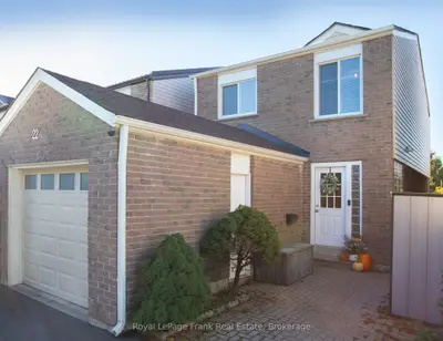 22 Peachtree Place, Vaughan, On L4k 2c4